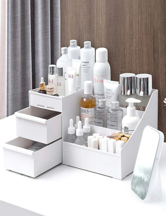 Cosmetic organizer with drawers